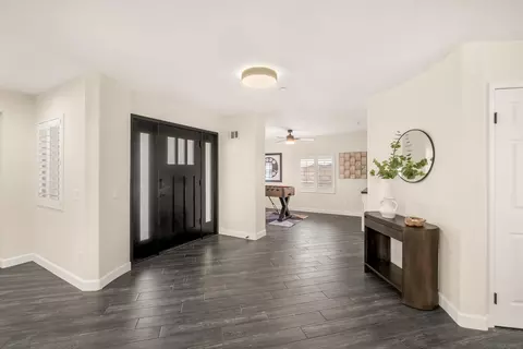 Entry Way - 2002 Pointe Pkwy, Spring Valley, CA 91978 photo 1 of 3