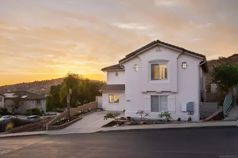 2002 Pointe Pkwy, Spring Valley, CA 91978