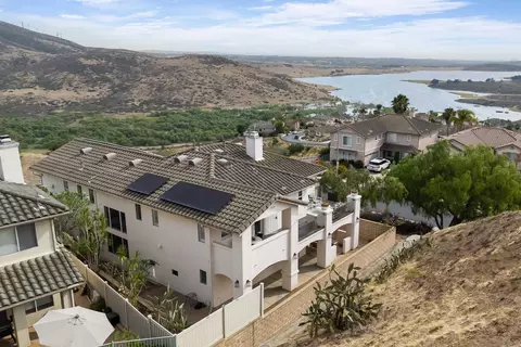 View/Area - 2002 Pointe Pkwy, Spring Valley, CA 91978 photo 4 of 10