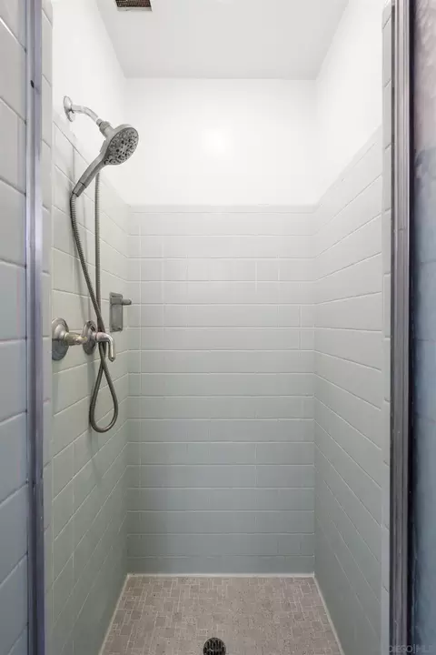 Bath - 1424 10th, Coronado, CA 92118 photo 2 of 4