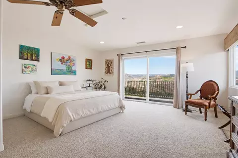 Bedroom - 1550 Knoll Park Ln, Fallbrook, CA 92028 photo 7 of 9