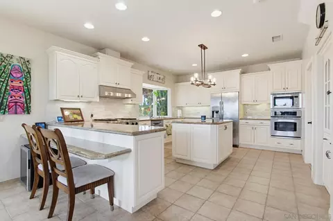 Kitchen - 1550 Knoll Park Ln, Fallbrook, CA 92028 photo 1 of 8