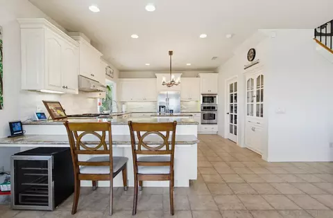 Kitchen - 1550 Knoll Park Ln, Fallbrook, CA 92028 photo 2 of 8