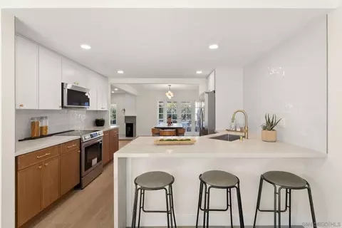 9917 Aviary Dr, San Diego, CA 92131
