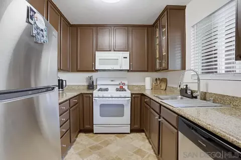 Kitchen - 510 Calle Montecito #53, Oceanside, CA 92057 photo 1 of 2