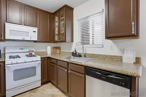 Kitchen - 510 Calle Montecito #53, Oceanside, CA 92057 photo 2 of 2