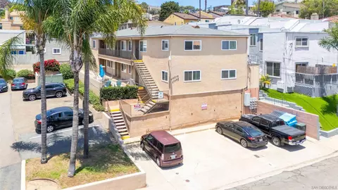 5752-5758 Riley St, San Diego, CA 92110