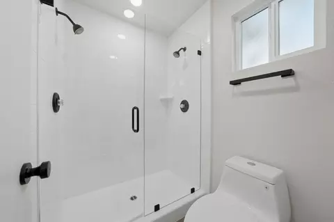 Bath - 1115 6th St, Ramona, CA 92065 photo 2 of 4