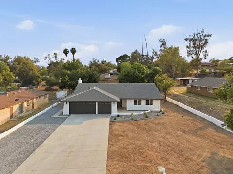 View/Area - 1115 6th St, Ramona, CA 92065 photo 2 of 8