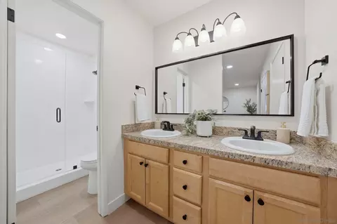 Bath - 1115 6th St, Ramona, CA 92065 photo 1 of 4