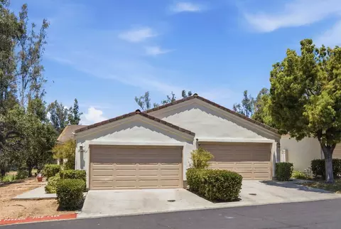 29402 Circle R Greens Dr, Escondido, CA 92026