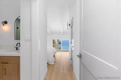 Entry Way - 940 Sealane #16, Encinitas, CA 92024 photo 1 of 2