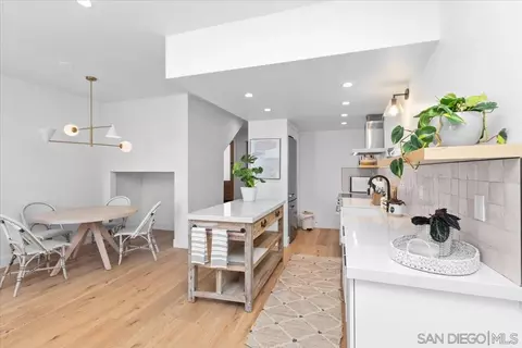 Kitchen - 940 Sealane #16, Encinitas, CA 92024 photo 3 of 3