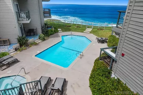 Exterior - 940 Sealane #16, Encinitas, CA 92024 photo 3 of 4