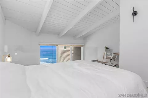 Bedroom - 940 Sealane #16, Encinitas, CA 92024 photo 2 of 6