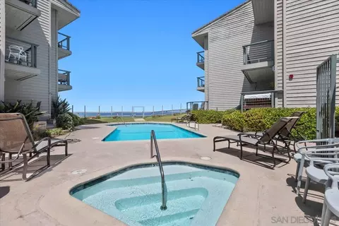 Exterior - 940 Sealane #16, Encinitas, CA 92024 photo 2 of 4