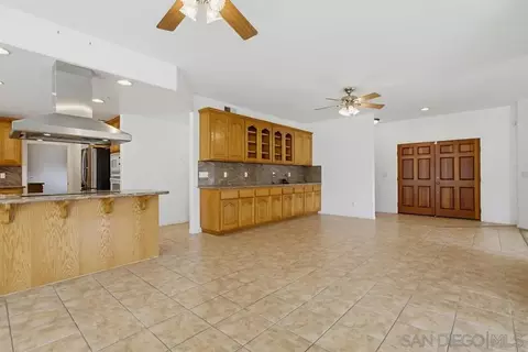 Living - 171 Dawn Vw, El Cajon, CA 92021 photo 3 of 13