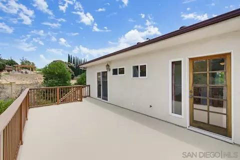 Exterior - 171 Dawn Vw, El Cajon, CA 92021 photo 10 of 20