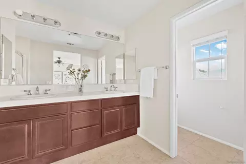Entry Way - 45733 Sierra Ct, Temecula, CA 92592 photo 2 of 2
