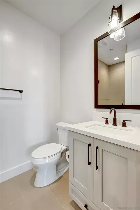 Bath - 1602 San Remo Pl #104, Encinitas, CA 92024 photo 2 of 2