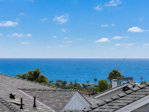 1602 San Remo Pl #104, Encinitas, CA 92024