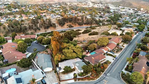 View/Area - 161 Parnassus Cir, Oceanside, CA 92054 photo 3 of 6