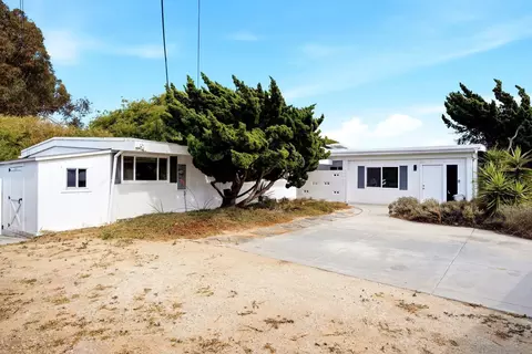 Exterior - 161 Parnassus Cir, Oceanside, CA 92054 photo 4 of 19