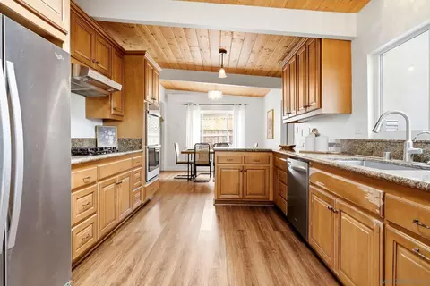 Kitchen - 161 Parnassus Cir, Oceanside, CA 92054 photo 1 of 4