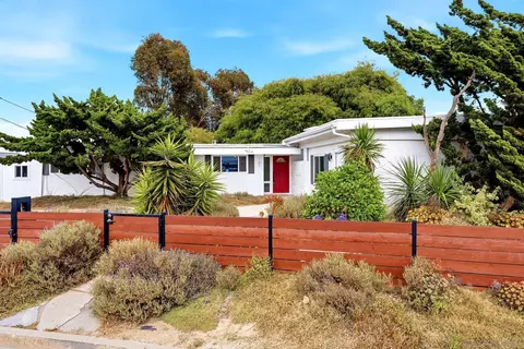 Exterior - 161 Parnassus Cir, Oceanside, CA 92054 photo 2 of 19