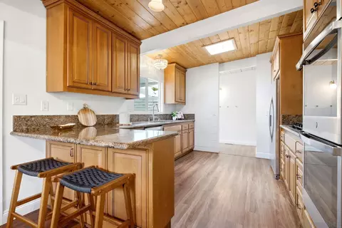 Kitchen - 161 Parnassus Cir, Oceanside, CA 92054 photo 3 of 4