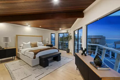 Bedroom - 5567 Calumet Ave, La Jolla, CA 92037 photo 6 of 8