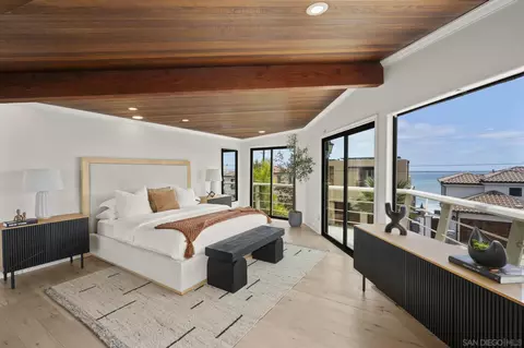 Bedroom - 5567 Calumet Ave, La Jolla, CA 92037 photo 1 of 8