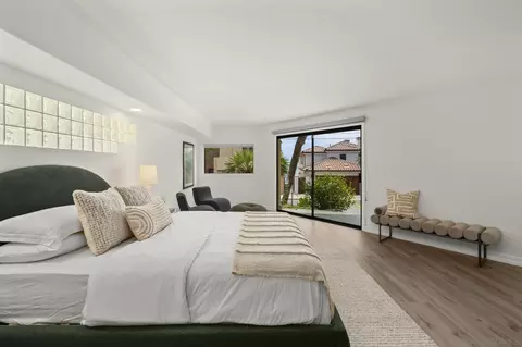 Bedroom - 5567 Calumet Ave, La Jolla, CA 92037 photo 5 of 8