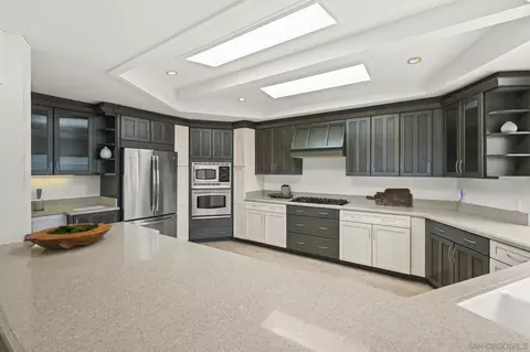 Kitchen - 5567 Calumet Ave, La Jolla, CA 92037 photo 3 of 4
