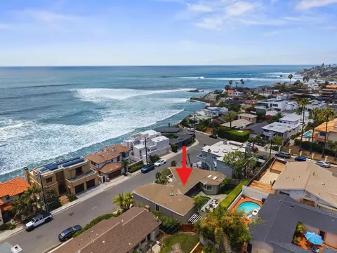 View/Area - 5567 Calumet Ave, La Jolla, CA 92037 photo 3 of 5