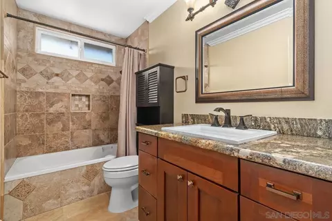 Bath - 2245 Nob Hill Dr, Carlsbad, CA 92008 photo 4 of 4