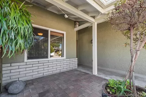 Exterior - 2245 Nob Hill Dr, Carlsbad, CA 92008 photo 4 of 11