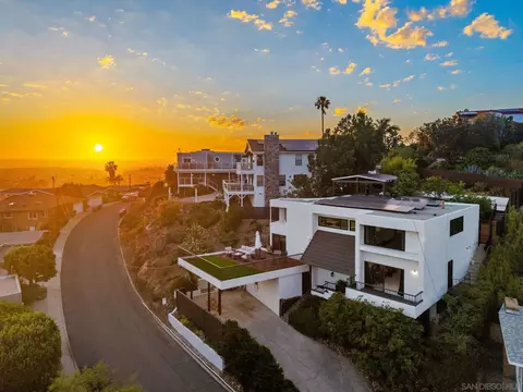 View/Area - 7949 Pasadena Ave, La Mesa, CA 91941 photo 4 of 4