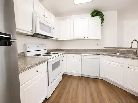 7405 Charmant Dr #1915, San Diego, CA 92122