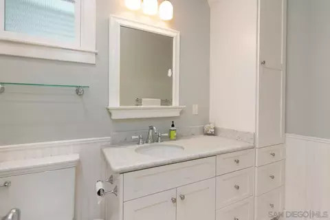 Bath - 843 C, Coronado, CA 92118 photo 3 of 4
