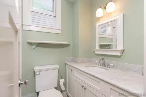 Bath - 843 C, Coronado, CA 92118 photo 2 of 4
