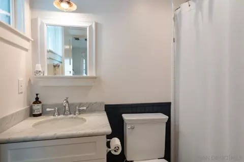 Bath - 843 C, Coronado, CA 92118 photo 1 of 4