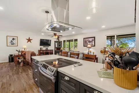 Kitchen - 1541 Round Potrero Rd, Potrero, CA 91963 photo 2 of 6