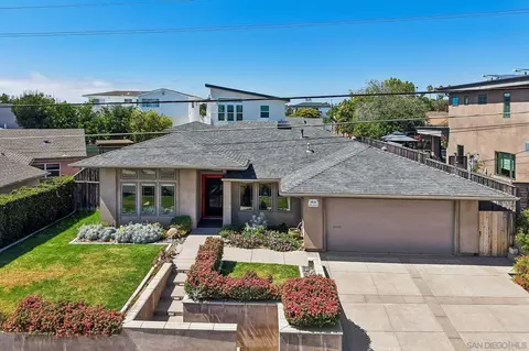 3816 Zoe St, San Diego, CA 92117