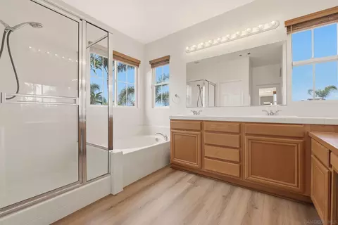Bath - 1499 Enchante Way, Oceanside, CA 92056 photo 2 of 6