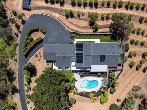 View/Area - 521 Rancho Camino, Fallbrook, CA 92028 photo 3 of 7