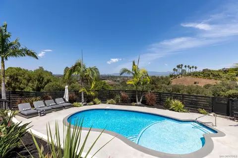 Exterior - 521 Rancho Camino, Fallbrook, CA 92028 photo 22 of 29