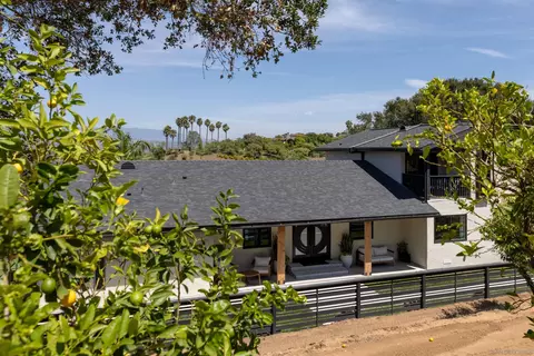 Exterior - 521 Rancho Camino, Fallbrook, CA 92028 photo 6 of 29