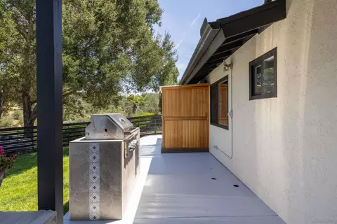 Exterior - 521 Rancho Camino, Fallbrook, CA 92028 photo 19 of 29