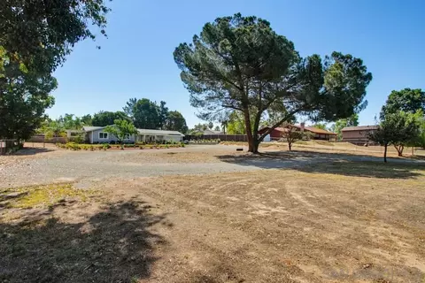 Exterior - 743 Davis, Ramona, CA 92065 photo 18 of 23